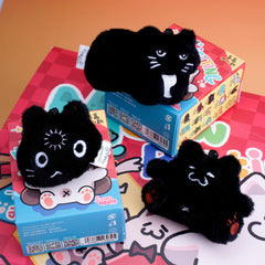 Cuddle Cats Club 2: Cute cat charm keychain